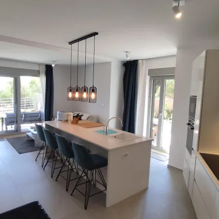 Zavala Residence شقة *